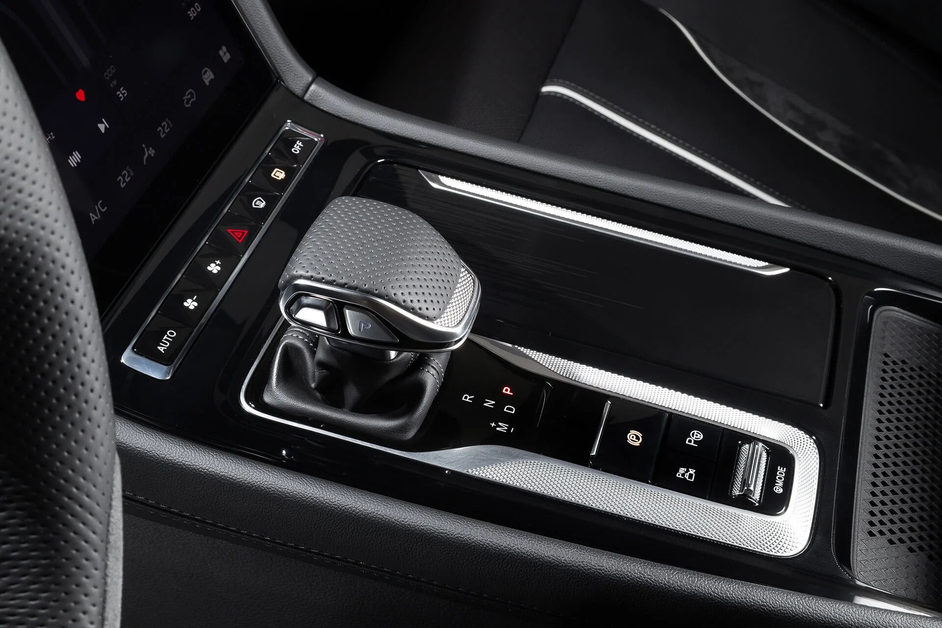 Hongqi H6