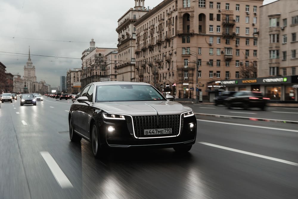 ПРЕМИАЛЬНЫЙ АВТОМОБИЛЬНЫЙ БРЕНД HONGQI СТАНОВИТСЯ БЛИЖЕ К РОССИЙСКИМ КЛИЕНТАМ